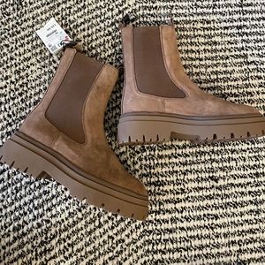 Zara Tan Suede Chelsea Boots - Size 6 US (36 EU)